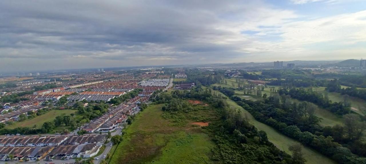 Modern Lifestyle Arc Austin Hills Apartment Johor Bahru Bagian luar foto
