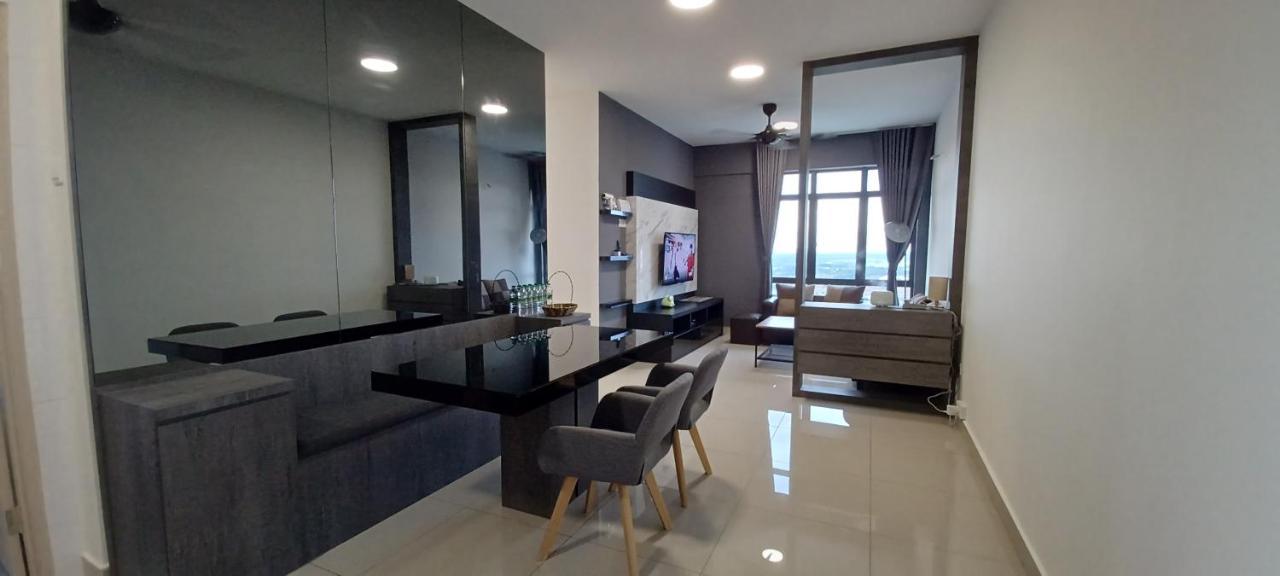 Modern Lifestyle Arc Austin Hills Apartment Johor Bahru Bagian luar foto